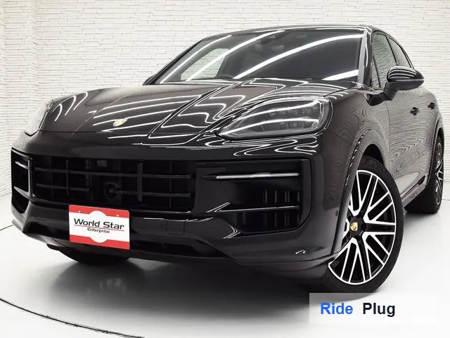 2024 Porsche Cayenne AWD Luxury SUV with Low Mileage &amp;amp; Executive Black Finish