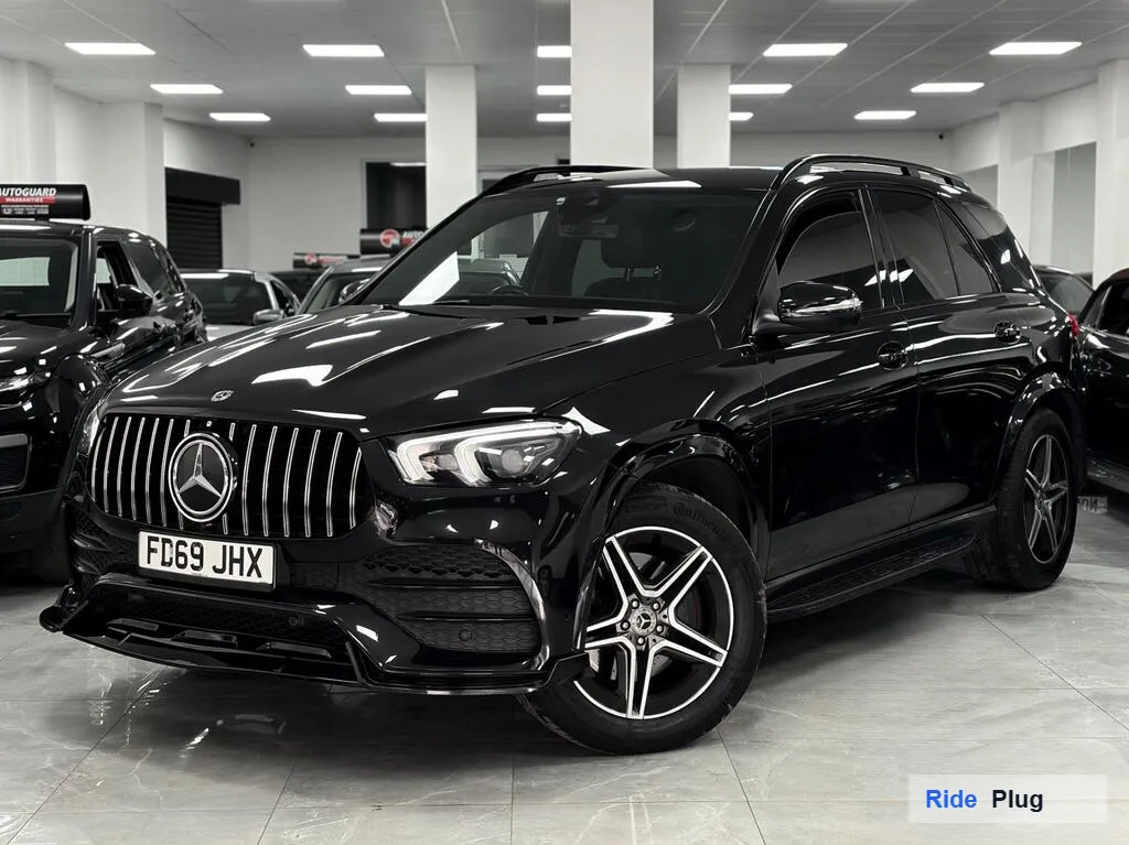 Mercedes-Benz 2020 Mercedes-Benz GLE 300d AMG Line Premium | Custom Black Styling | RidePlug UG