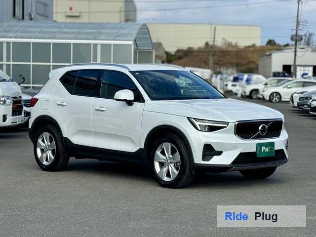 Volvo 2024 Volvo XC40 B4 Mild-Hybrid | Scandinavian Luxury SUV | RidePlug UG