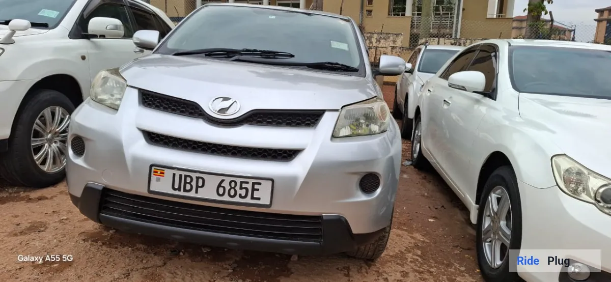 Toyota Toyota IST 2008, very affordable fuel consumption with mileage less than 100k.